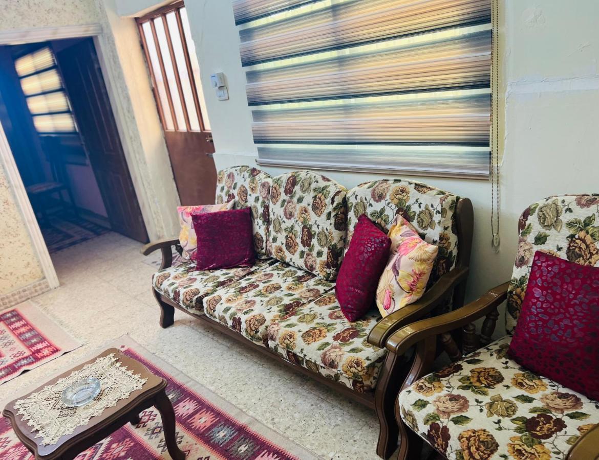 Ibn Khaldoon Apartment Madaba Luaran gambar